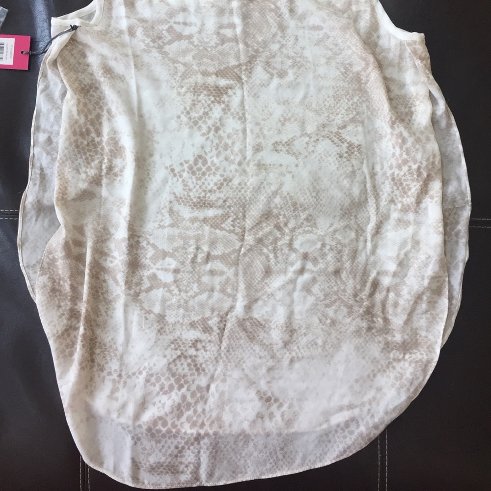 Top - Picture 4 of 5